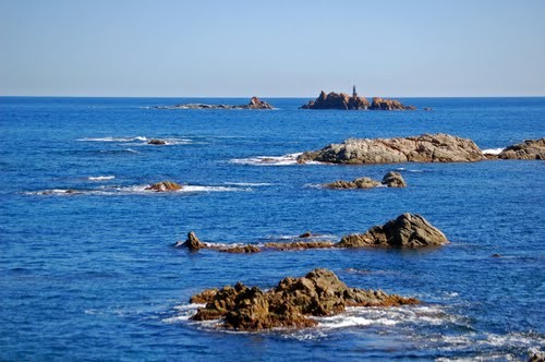 ILLES FORMIGUES i Roger de Llúria